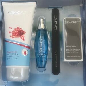 Elegant Blue Nail Care Set